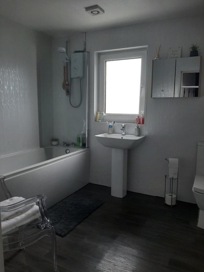 Stunning Riverside Town House With Views Ayrshire Girvan Bagian luar foto