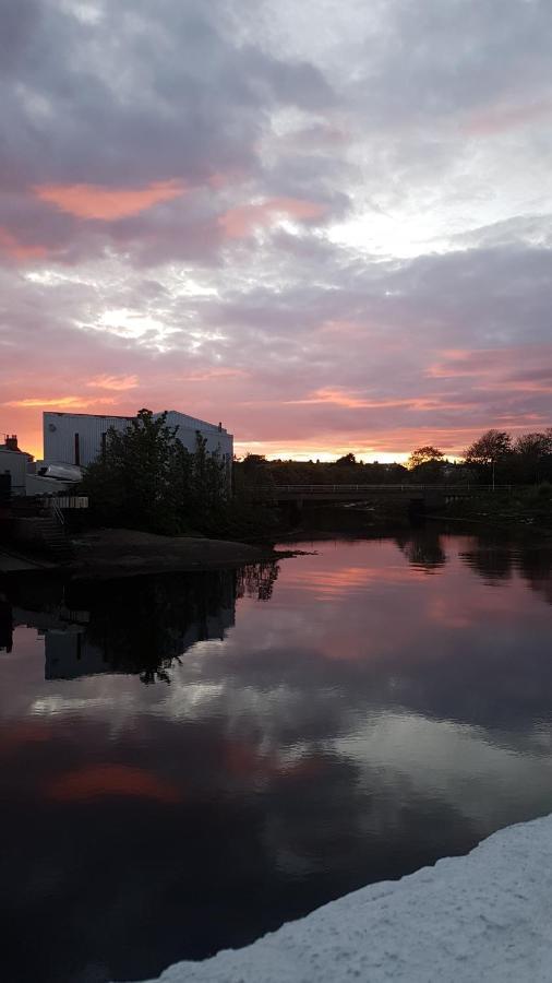 Stunning Riverside Town House With Views Ayrshire Girvan Bagian luar foto