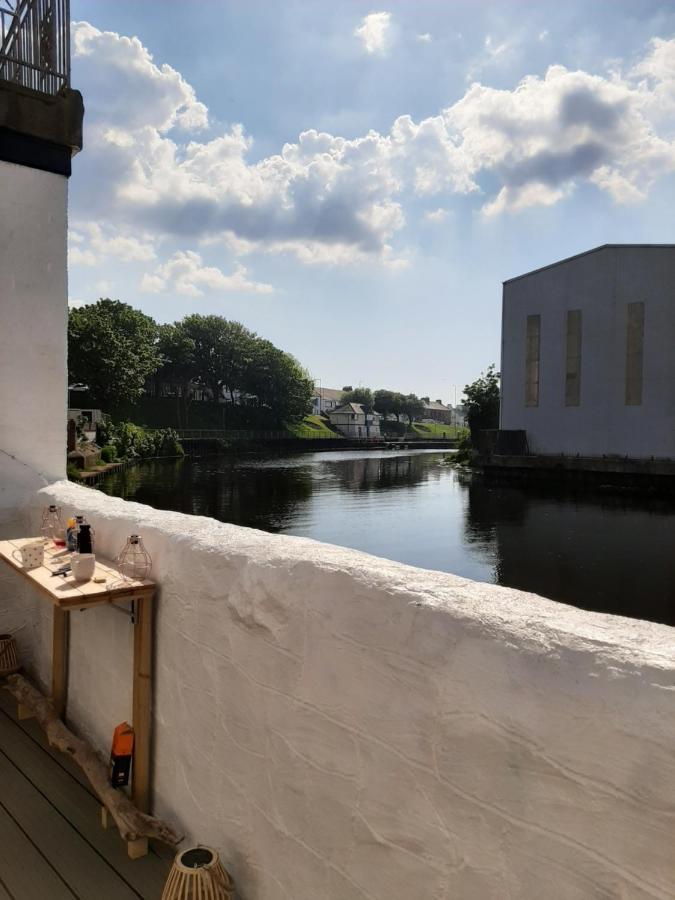 Stunning Riverside Town House With Views Ayrshire Girvan Bagian luar foto