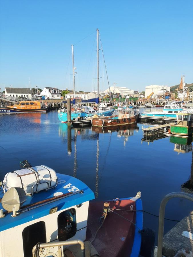 Stunning Riverside Town House With Views Ayrshire Girvan Bagian luar foto